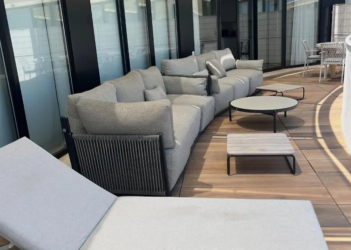 Penthouse Met Zeezicht Aan Het 아파트
